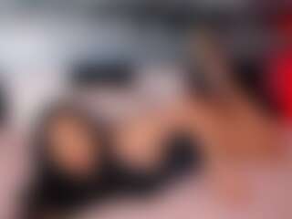 Live cam show with AmaliaR - Long Legs on Camsoda