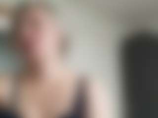 EdithManning's Live Sex Cam Show