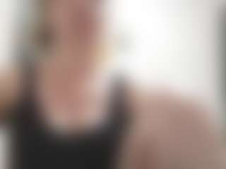 Live cam show with EdithManning - Shower on Camsoda