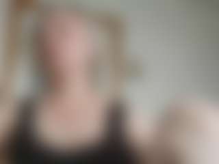 Live cam show with EdithManning - Shower on Camsoda