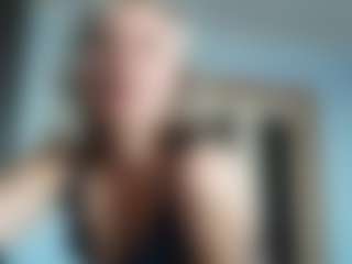 Live cam show with EdithManning - Shower on Camsoda.co