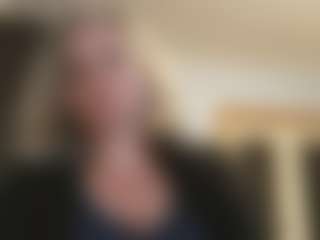 Live cam show with EdithManning - Shower on TeamSkeetLive
