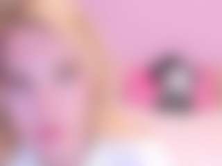 Live cam show with FluffyMonica - Fingers on CamwithHer