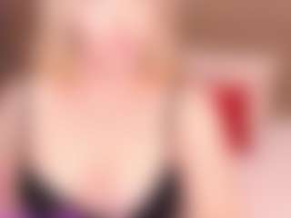 Seks show na żywo z FluffyMonica