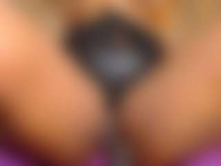 linasex1y's Live Sex Cam Show