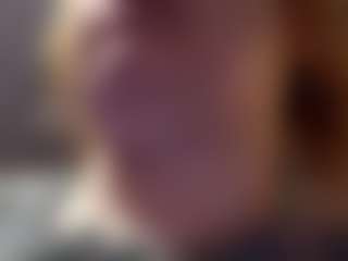 Live cam show with Ren Babygirl - Smoker on studioflirtlive.com