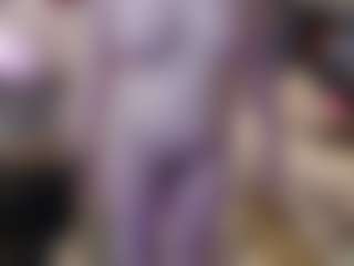 Live cam show with Ren Babygirl - Smoker on fuklive.com