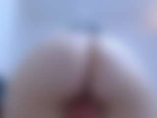 isabel-24's Live Sex Cam Show