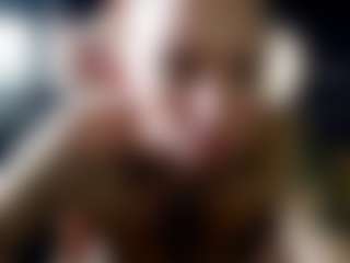 Live cam show with Lollyfox - Middle Aged on Free Soda