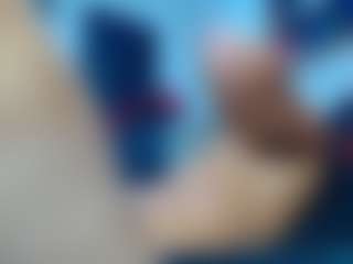 frezis19cm's Live Sex Cam Show