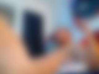 Live-Cam-Show mit frezis19cm - Latino auf Camsoda