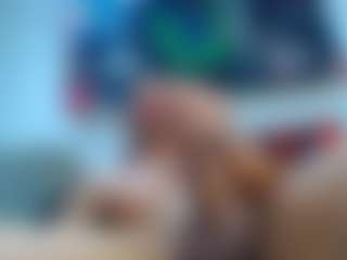 Live cam show with frezis19cm - Bedroom on infinitiblacc.com