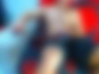 Live cam show with frezis19cm - Colombia on Camsoda
