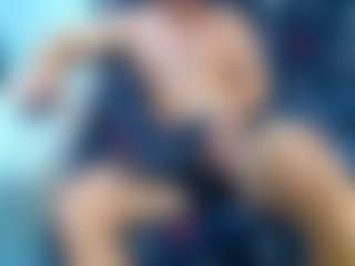 Live cam show with frezis19cm - Bear on Camsoda
