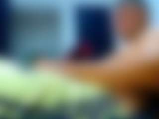 frezis19cm's Live Sex Cam Show