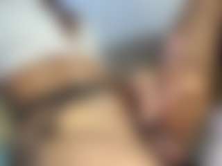 CataleyaBrunettes's Live Sex Cam Show
