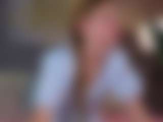 Live cam show with Nelly - Bikini on Hubzter Live