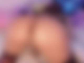Bellahottestt's Live Sex Cam Show
