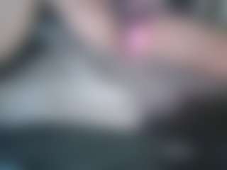 Live cam show with Bkinky - Dildo on CamwithHer