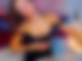 Live cam show with KellyCuutie - Moaning on SquirtSoMuch