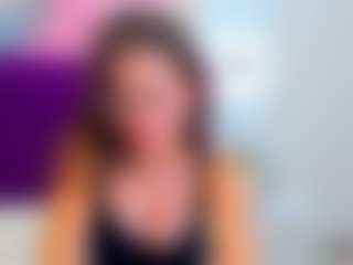 Live cam show with KellyCuutie - Glasses on sexytreat.net