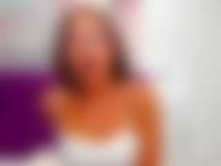Live cam show with KellyCuutie - Joi on milfzrlive.com