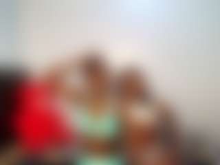 Live cam show with Niya - Facial Piercings on liverealitysex.com