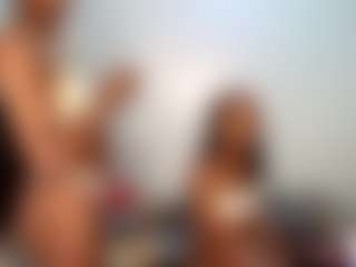 Live-Cam-Show mit Niya - Strip auf Camsoda