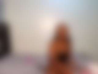 Live cam show with Niya - Gagging on Camsoda