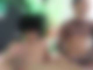 Live cam show with ViolettDreams - Hazel Eyes on Fit Hotties