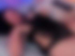 Live cam show with Annie - Grandes Tetas on chickslive.net