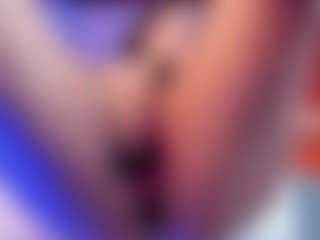 Live cam show with Annie - Fingering MILF on SinfulBabes