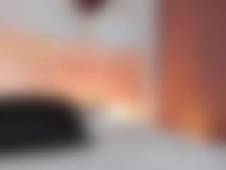 Live cam show with Annie - Grandes Tetas on Mixed Magazine Live
