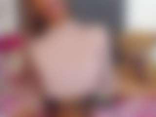 Live cam show with lucianadolll - Spank on studioflirtlive.com