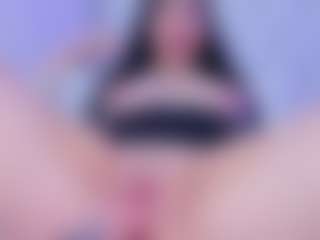Live cam show with emilyy01 - Camel Toe on Uber Horny