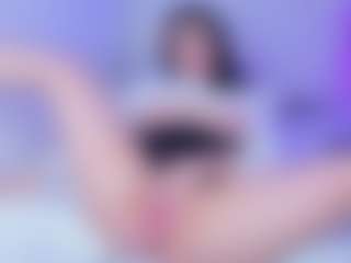 Live cam show with emilyy01 - Camel Toe on SxyPornLive