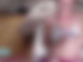 Live cam show with Plantbabeee - Cum Brown Hair on Cam Slut