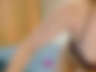 Live cam show with samantamoons - Skinny MILF on https://playwithruby.com