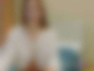 Live cam show with samantamoons - Brown Hair MILF on Strip Flash - Live Sex Shows