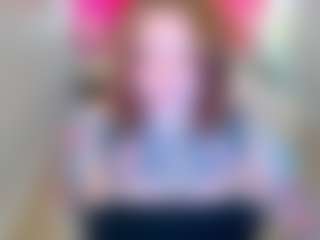 Live cam show with YourGift - Petite on sexylive.show