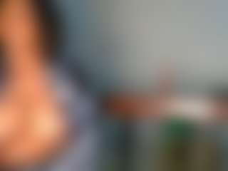 Live cam show with Yourthickgyal - Ebony on EXY