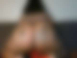 Yourthickgyal's Live Sex Cam Show