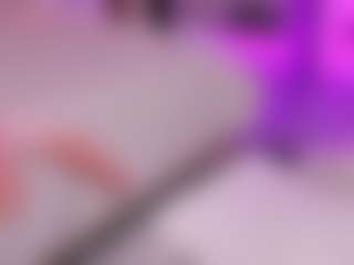 Live cam show with LUNAANGELL - Machine on SpunkLive