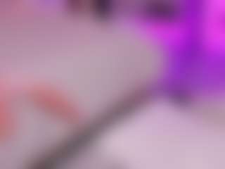 Live cam show with LUNAANGELL - Blue Eyes on Camsoda