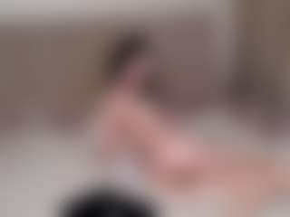 Yummybabes's Live Sex Cam Show