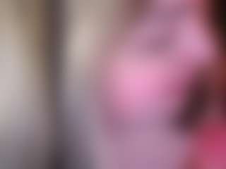 ZaraReign's Live Sex Cam Show