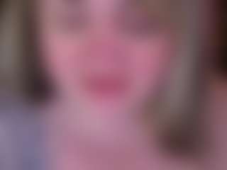 Live cam show with ZaraReign - Public on Cam Slut