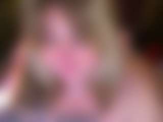 ZaraReign's Live Sex Cam Show