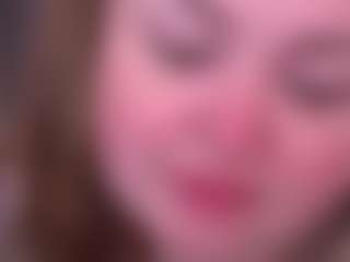 Live cam show with ZaraReign - Green Eyes on Dare Cams