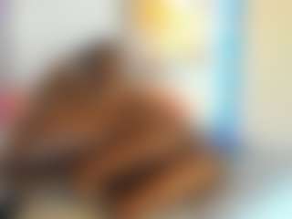 AlmaSaennz's Live Sex Cam Show